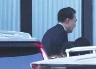 尹锡悦拒绝回答调查问题！成韩宪政史首个被捕现职总统，韩媒：公调处延长拘留期限最多20天